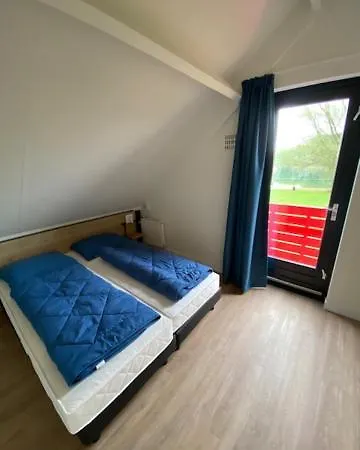 Badhuys Wellnes 2p Bubbelbad Sauna Stoombad Lakeview Vip Bungalow Op T Broeckhuys Met Wijds Uitzicht Holiday home *