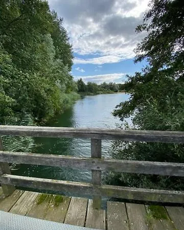 Badhuys Wellnes 2p Bubbelbad Sauna Stoombad Lakeview Vip Bungalow Op T Broeckhuys Met Wijds Uitzicht Holiday home Ewijk