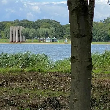 Badhuys Wellnes 2p Bubbelbad Sauna Stoombad Lakeview Vip Bungalow Op T Broeckhuys Met Wijds Uitzicht * Ewijk